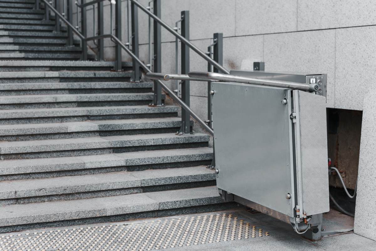 Treppenlift in Rastatt einbauen: Kosten, Förderung und prakt
